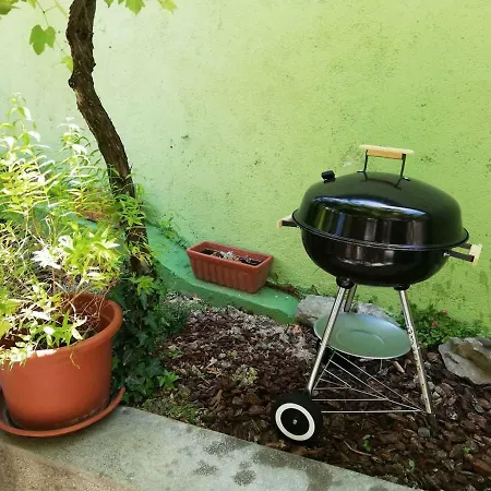 Apartma Ada