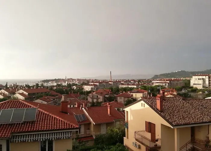 アパート Apartma Ada